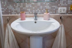 Little house Airport