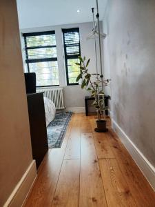 Luxury King Room Chiswick West London