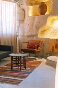 Potamia Cave Suites