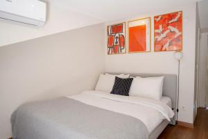 3-Bedroom 2-Bathroom Duplex Apartment with Elevator