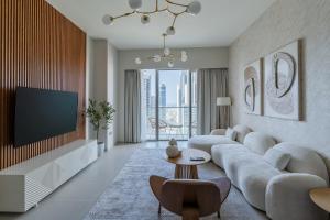 Nasma Luxury stays- Luxury-highfloor-iconic location