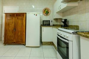 Apto 3 quartos Av. Atlântica JR1434