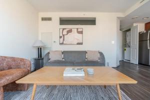 Blueground Ballston pool nr Arlington Cemetery WDC-1061