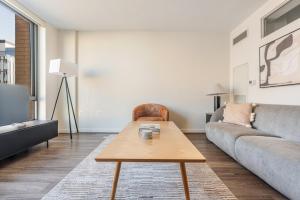 Blueground Ballston pool nr Arlington Cemetery WDC-1061