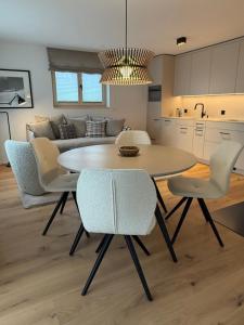 LAAX Homes - Casa Albin