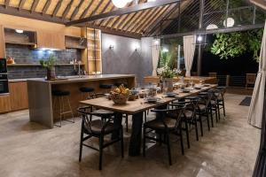 Kalamari Luxury Beach Front Villa