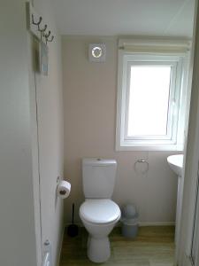 Seaview Moonstone Deluxe 6 Berth central heated FREE WIFI