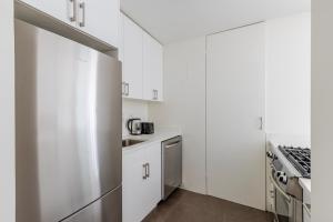 Blueground Midtown East view nr UN Plaza NYC-2114