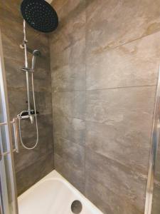 Suite Maya Parking Clim Wifi Centre-ville et Port - ROSSIconciergerie - Linge inclus