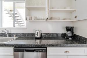 Blueground Santa Clara pool nr Central Park SFO-2046