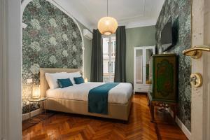 Classbnb - Luxurious and spacious 5-bedroom and 5-bath apartment, just 3 minutes from Milan central station metro, M2 green M3 yellow lines