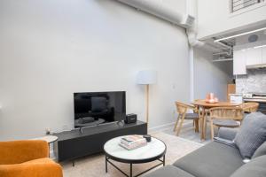 Blueground Historic Core pool nr The Bradbury Building LAX-1208