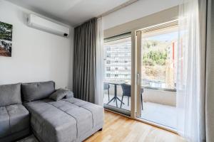 Status-M Apartments 187