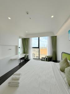 Firework view 2 Bedrooms - The Shore Apartment