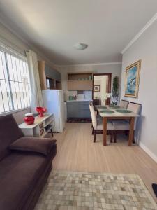 Apto Praia de Bombas - 4 pessoas