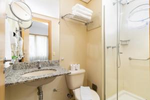 PC02-1207 · Twelfth July Flat Paulista