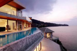 Cape Sienna Villa 4-Oceanfront 5-Bedroom Luxury Villa with 22 m Infinity Pool