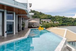 Cape Sienna Villa 4-Oceanfront 5-Bedroom Luxury Villa with 22 m Infinity Pool