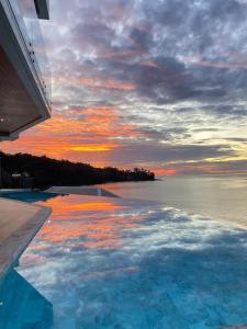 Cape Sienna Villa 4-Oceanfront 5-Bedroom Luxury Villa with 22 m Infinity Pool