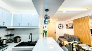 Urban Stay with Netflix KTV Wifi and Gym Park