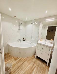 Foch Riviera, séjour dexception sur Antibes, T3 4 à 6 personnes