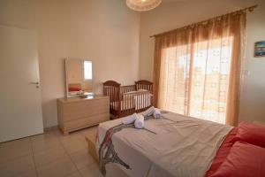 Villa Safia - 3BR Retreat with Private Pool near Coral Bay Beach