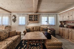 Laax Chalet by Quokka 360 - Charming Chalet with private patio