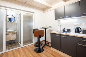 Central - NEW - Comfy Home