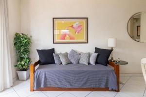 WS02-1204 · Twelth Four Flat Paulista