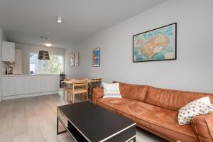 Central Reykjavík 2BR Apartment with Balcony