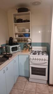 Ocean Drive Home: 3 bedroom 70s-inspired… - 19110