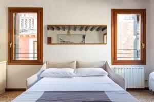 Top Location San Mark Suite