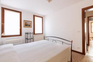 Top Location San Mark Suite