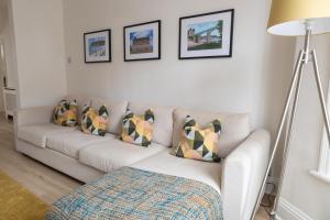 Cosy 2-Bed Coastal Home Near Park & North Bay