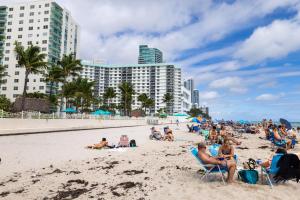 Beachfront Winter Escape, Balcony with Ocean View, Amenities