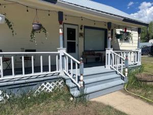 The Homestead! Stylish Escape with Scenic Views