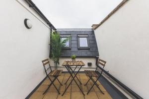 Elegant 1BDR Flat with Private Patio