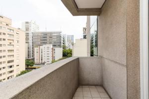 PC01-602 · Flat Aconchego Paulista de frente com sacada