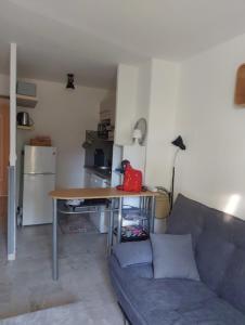 Bright apartment near beach