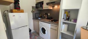 Bright apartment near beach