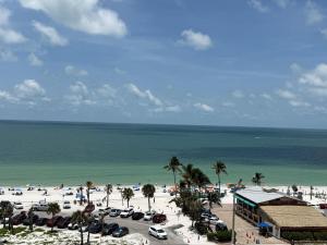 9th-Floor Beach Condo Gulf Views & Heated Pools