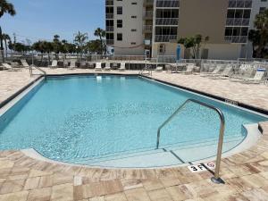 9th-Floor Beach Condo Gulf Views & Heated Pools