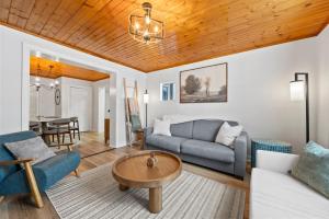 Zen Escape - Hot Tub, Sauna, Outdoor TV, Fire Pit