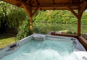 Arborétum Nyaraló Szarvas - Kültéri jakuzzival
