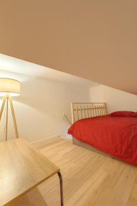 T4 Sur La Place de La Comédie