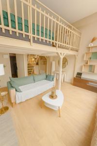 T4 Sur La Place de La Comédie