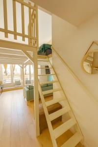 T4 Sur La Place de La Comédie