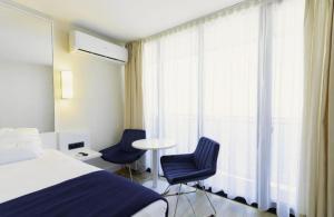 Orbi City Hotel Sea View studio Comfort номер в отеле студия повышенной комфортности