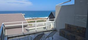 Ocean Vibes Surfer Apartment