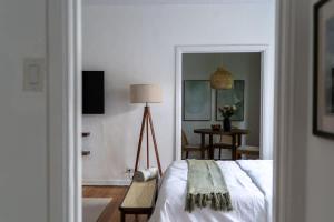 Furnished Studio in Hollywood